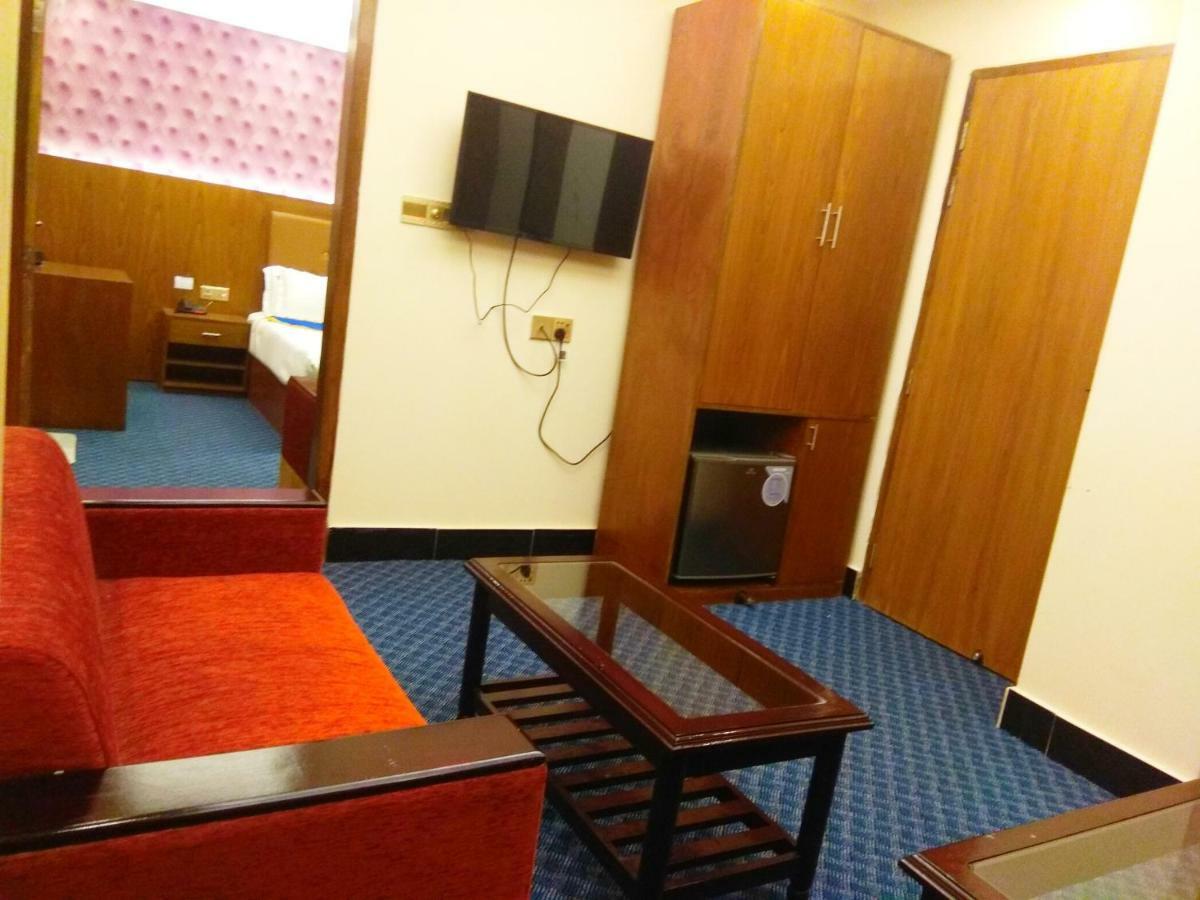 Hotel Grand View 1 & 2 ซิลเฮติ ภายนอก รูปภาพ